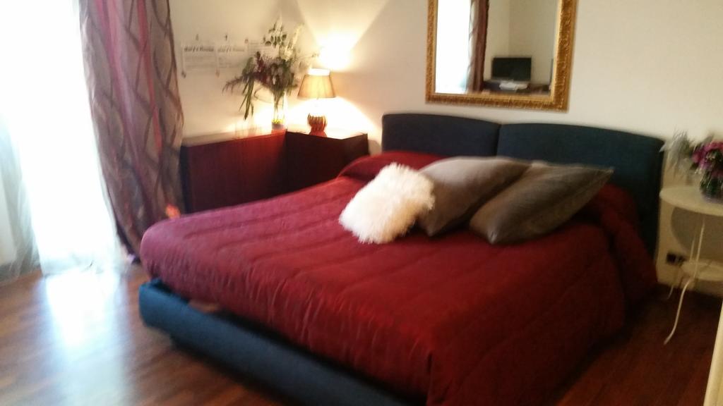 B&B Mary'S House Ciampino Exterior foto